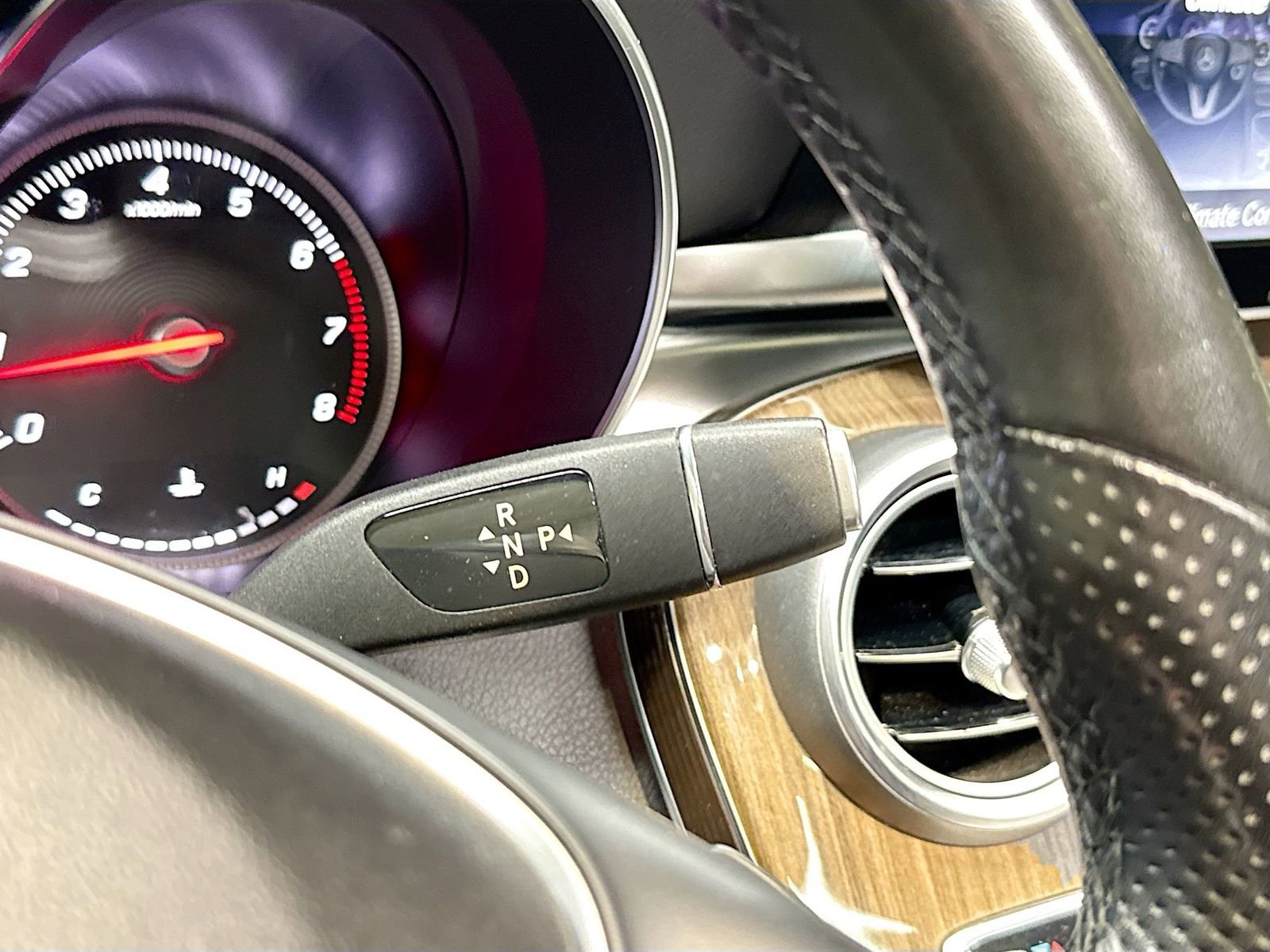 Used 2018 Mercedes-Benz GLC 300 4MATIC image 18