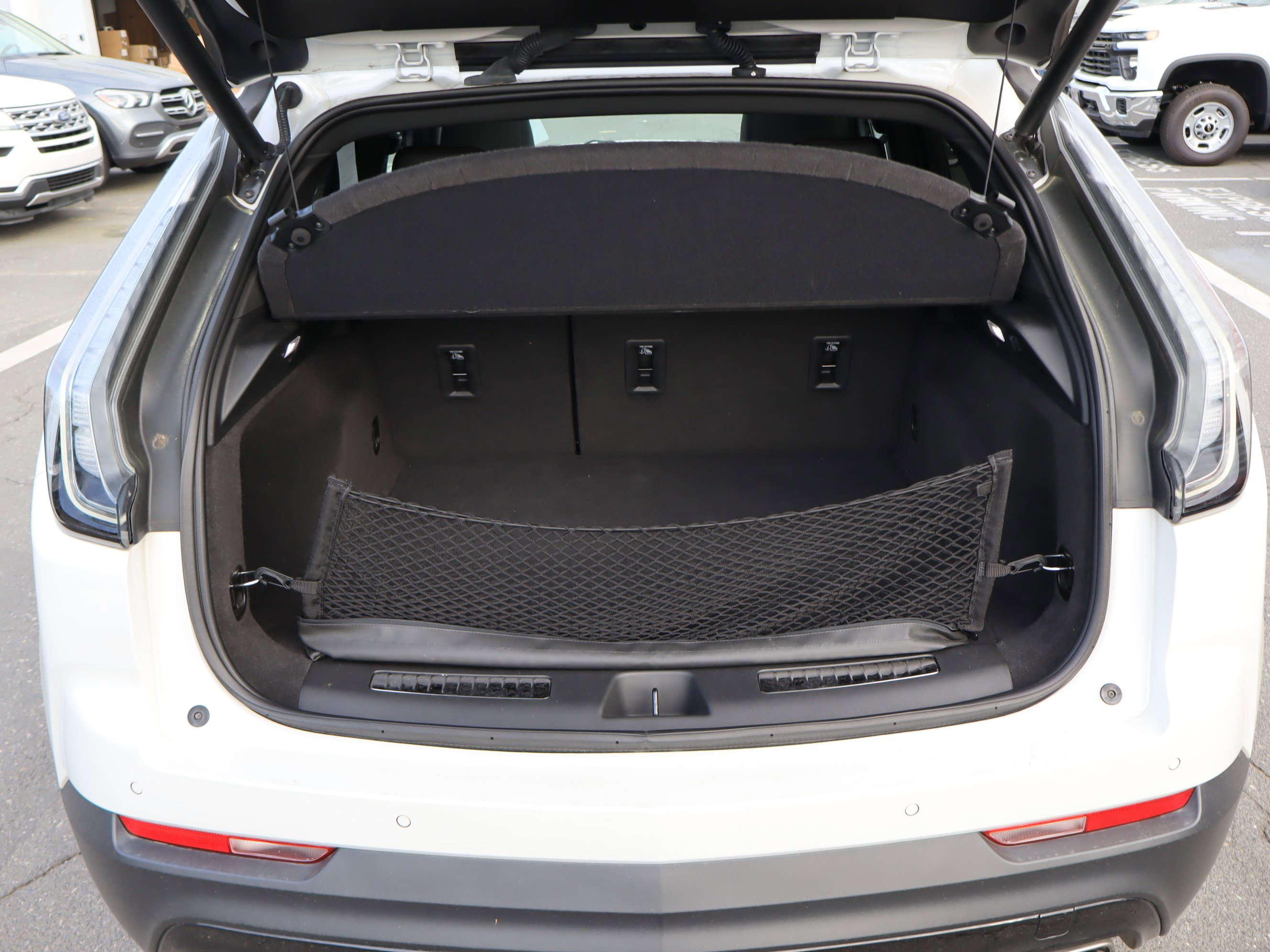 Used 2023 Cadillac XT4 Sport w/ LPO, Onyx Lite Package image 33