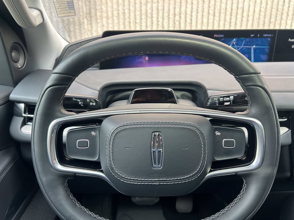 Certified 2025 Lincoln Navigator L Reserve AWD/4WD image 33