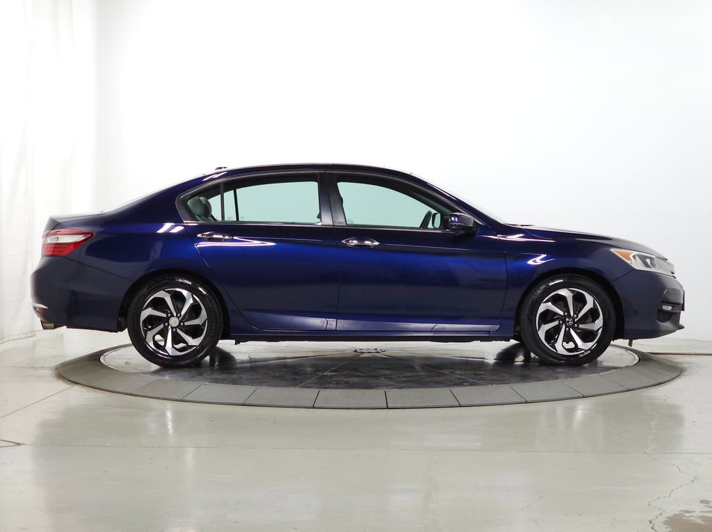 Used 2016 Honda Accord EX image 10