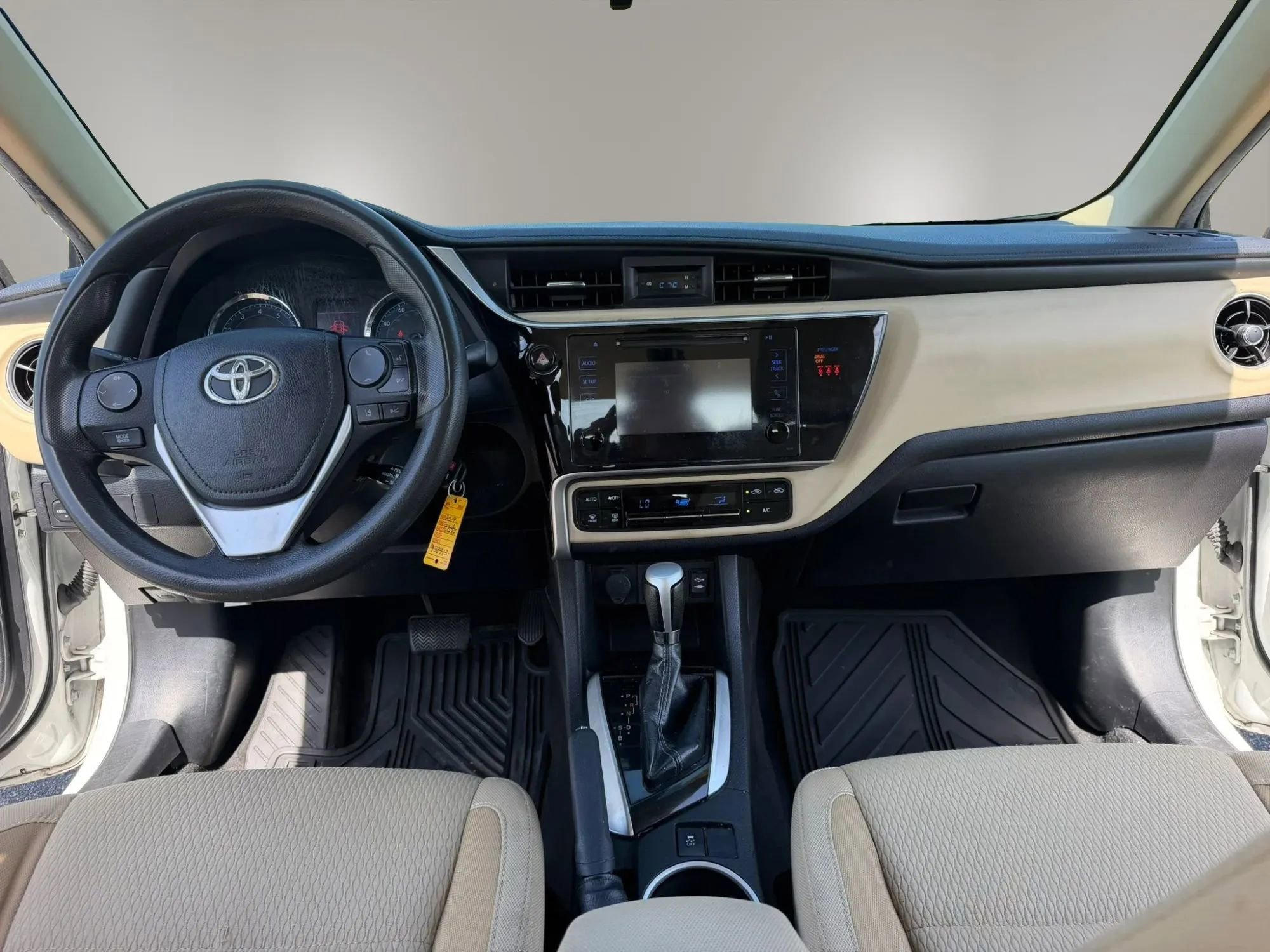 Used 2019 Toyota Corolla LE FWD image 10