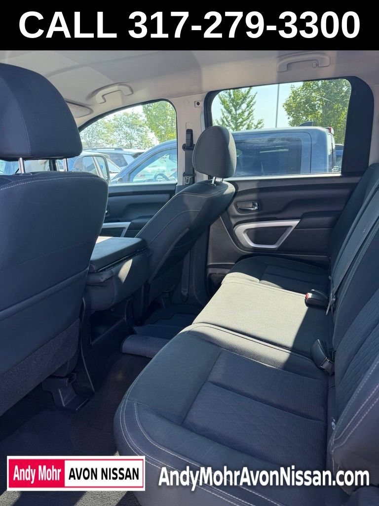 Used 2018 Nissan Titan SV AWD/4WD image 6