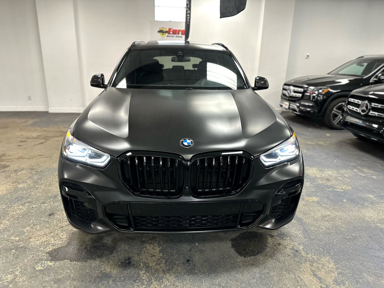 Used 2023 BMW X5 M50i w/ Climate Comfort Package image 3