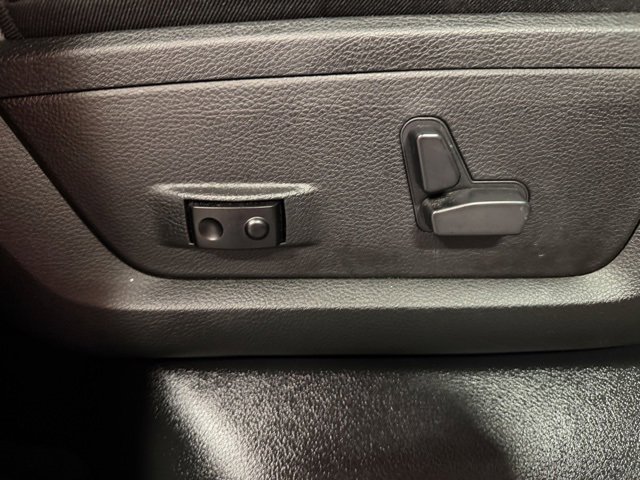 Used 2024 RAM 2500 Laramie w/ Night Edition image 30