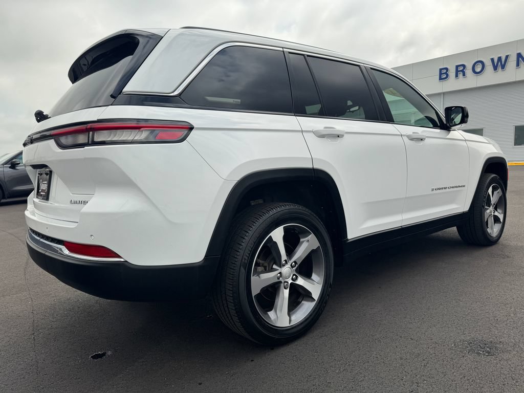 Used 2024 Jeep Grand Cherokee Limited AWD/4WD image 5