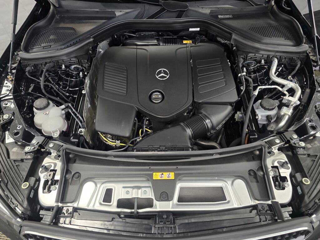 New 2026 Mercedes-Benz GLC 300 4MATIC image 10