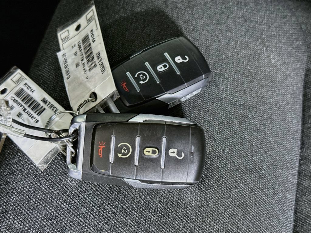 Used 2020 RAM 1500 Big Horn AWD/4WD image 32