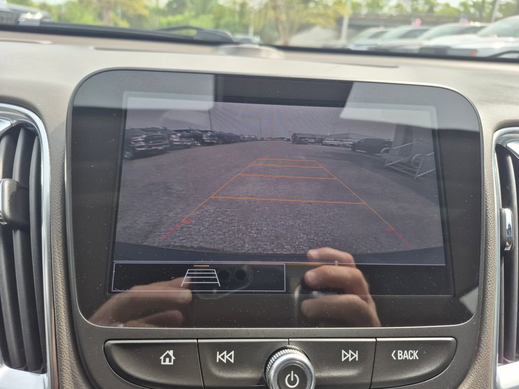 Used 2021 Chevrolet Malibu LT image 17