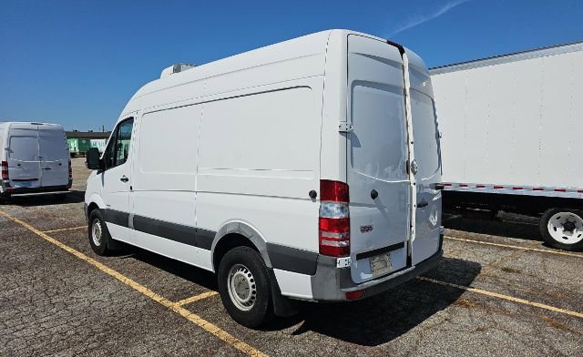 Used 2015 Freightliner Sprinter 2500 w/ Additional Battery Package image 3