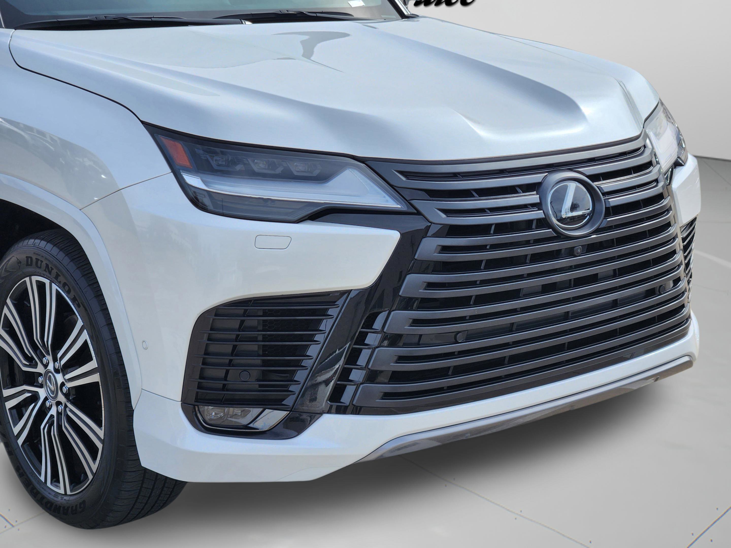 Certified 2025 Lexus LX 700h Luxury image 38