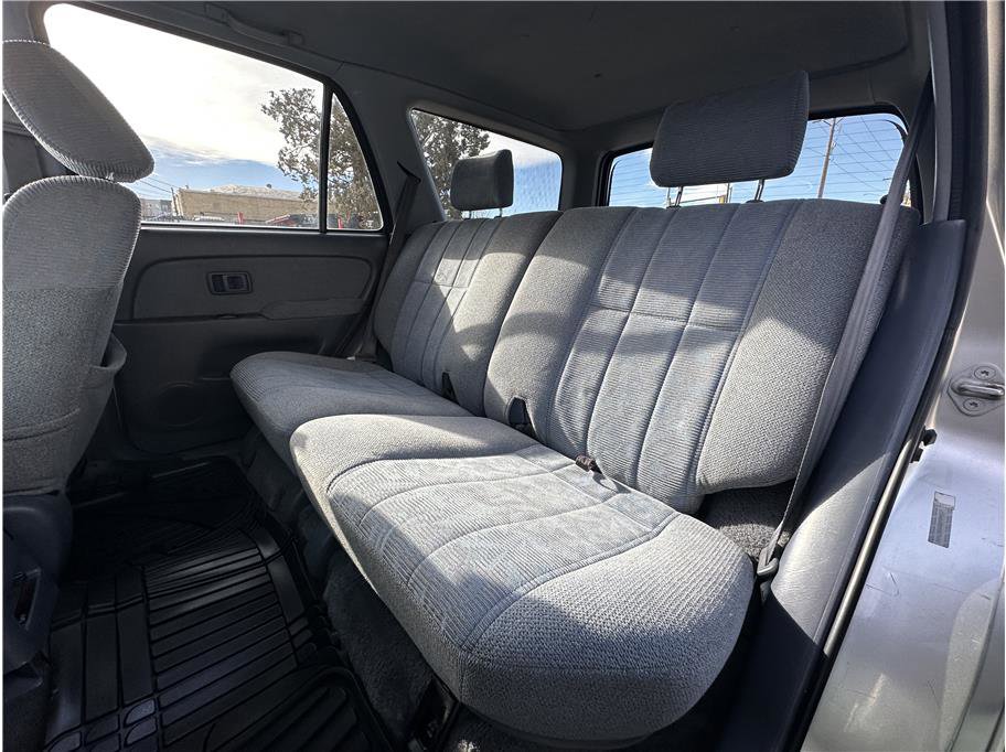 Used 2000 Toyota 4Runner SR5 image 16