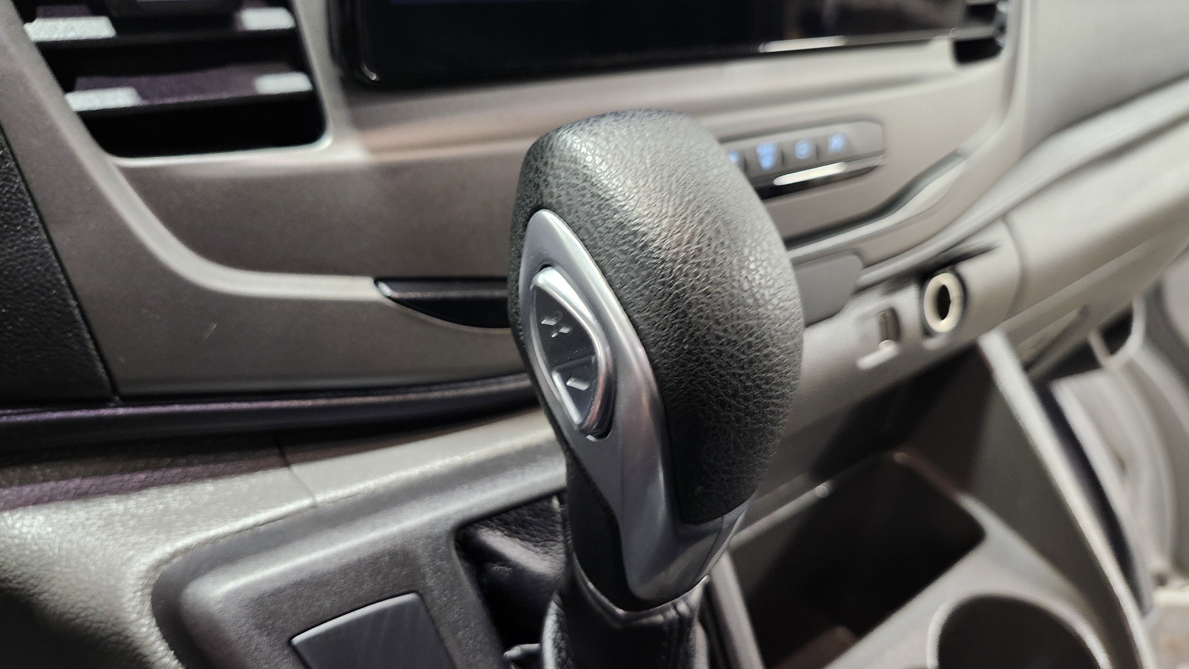 Used 2022 Ford Transit 350 XLT image 34