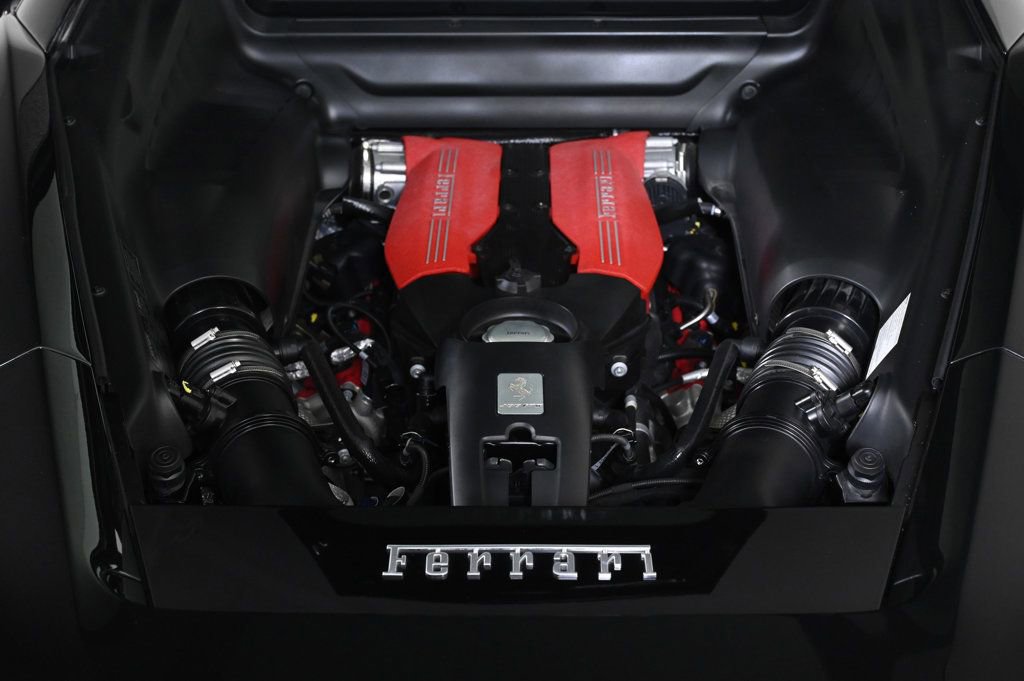 Used 2018 Ferrari 488 GTB image 5