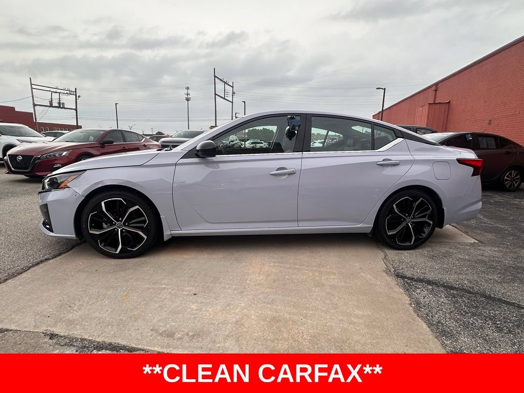 Certified 2024 Nissan Altima 2.5 SR w/ SR Premium Package FWD image 2