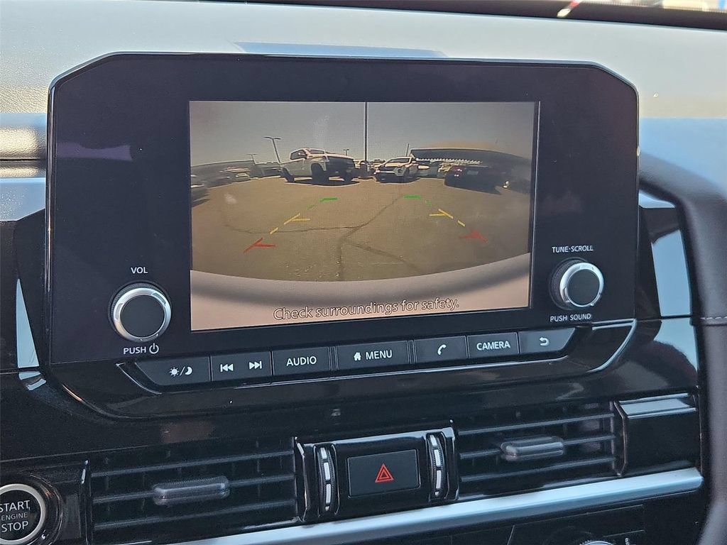Used 2022 Nissan Pathfinder SV FWD image 7
