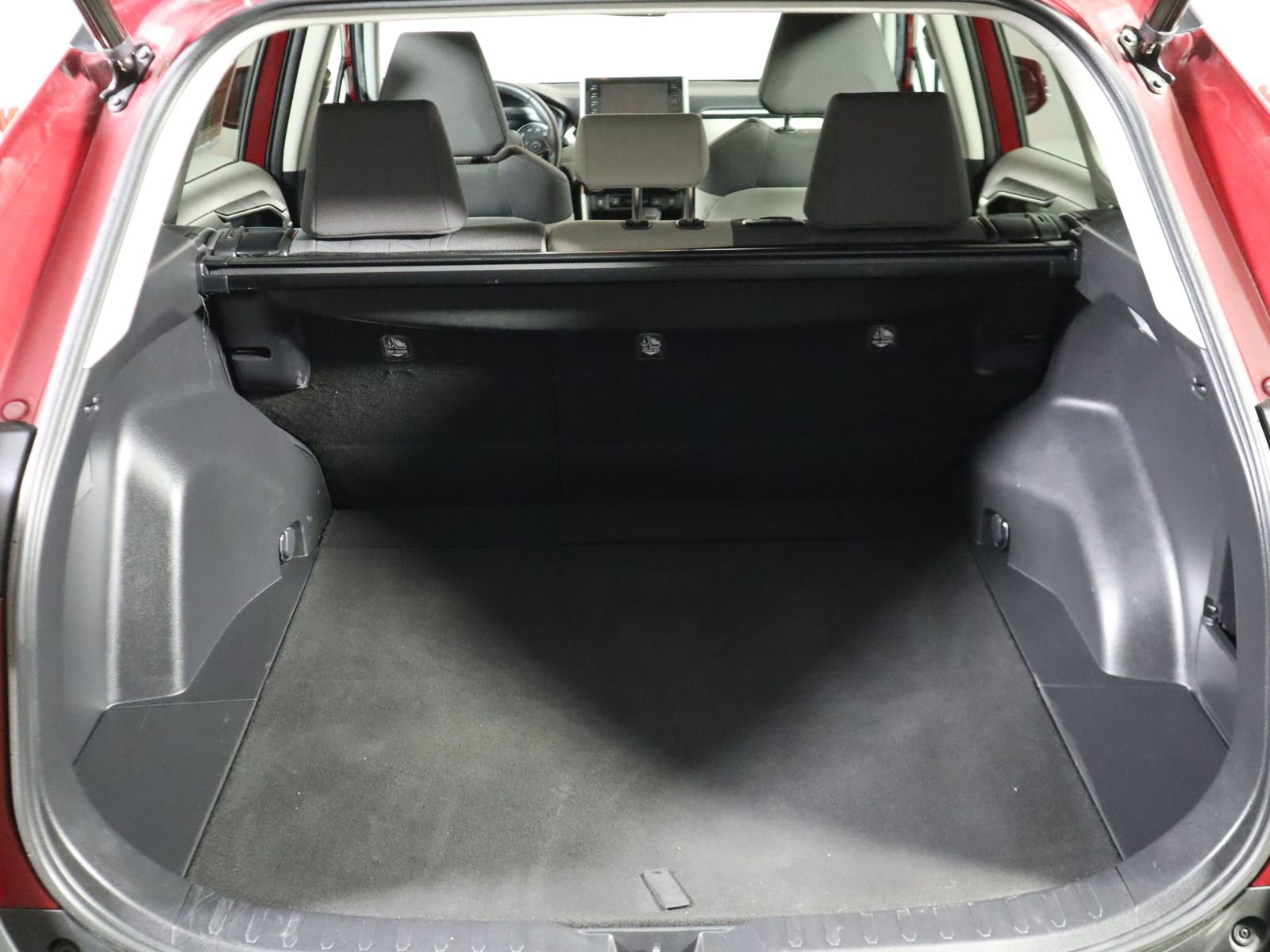 Used 2021 Toyota RAV4 XLE w/ Convenience Package AWD/4WD image 11