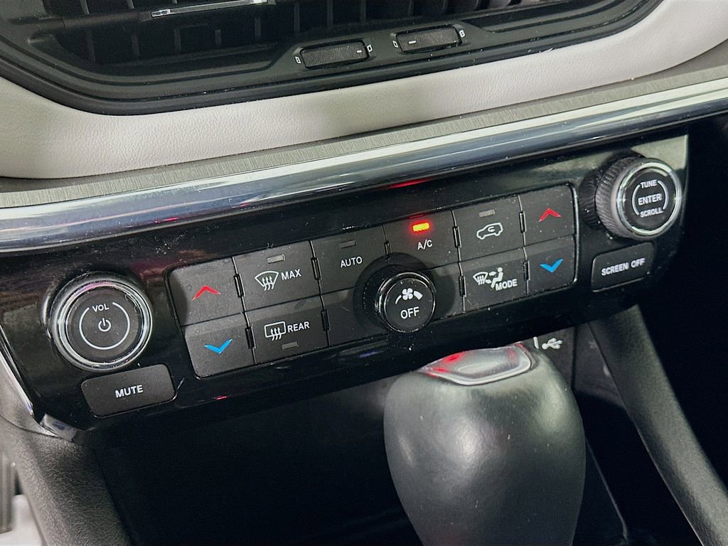 Used 2022 Jeep Compass Limited w/ Sun and Sound Group image 25