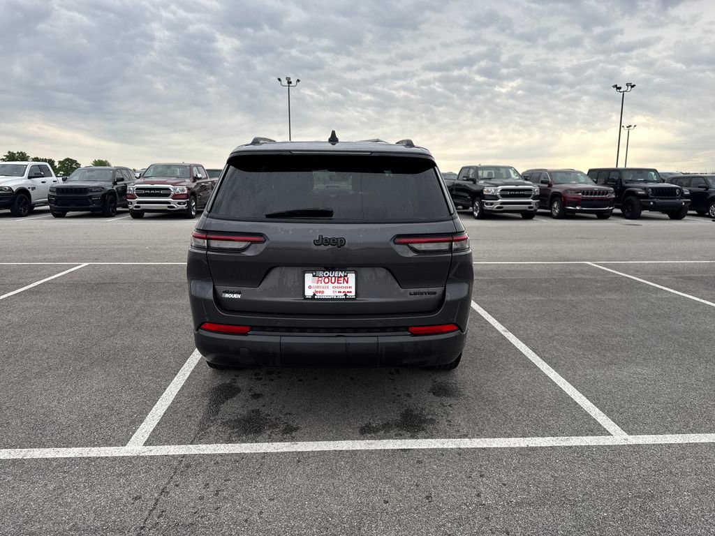 Used 2024 Jeep Grand Cherokee L Limited w/ Black Appearance Package AWD/4WD image 7