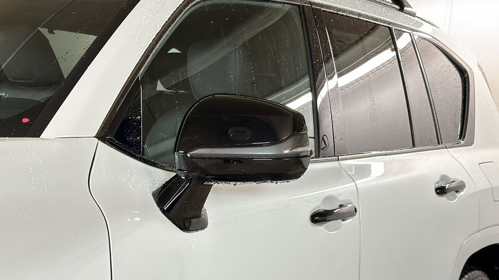 Used 2024 Lexus LX 600 4WD w/ Appearance Package image 5