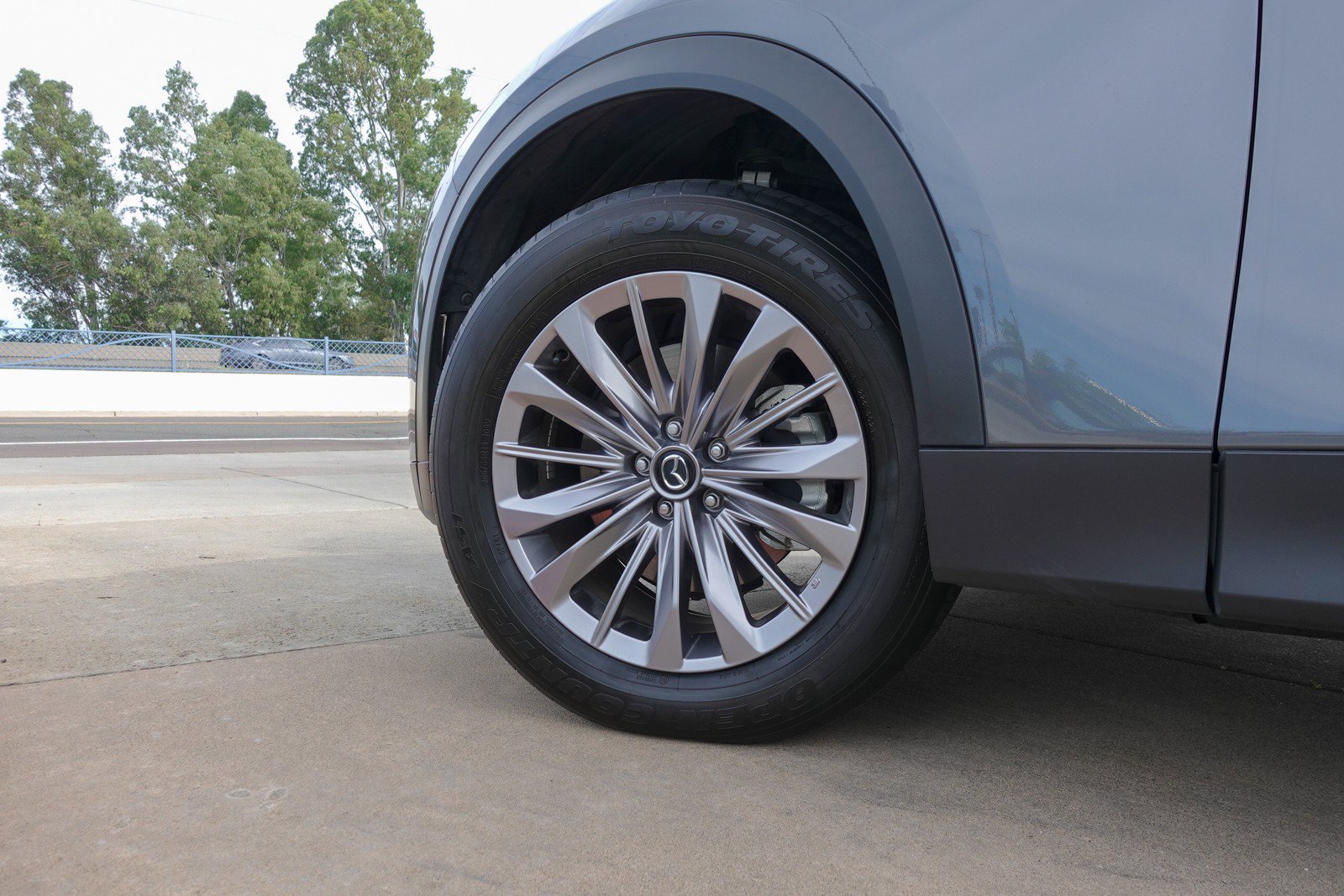 Used 2024 MAZDA CX-90 Plug-In Hybrid w/ Preferred image 8