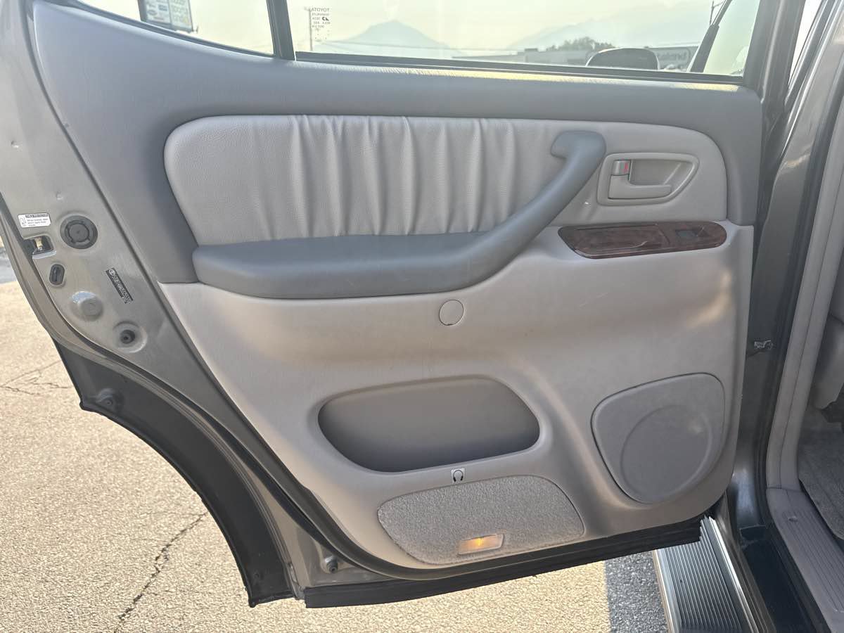 Used 2005 Toyota Sequoia Limited AWD/4WD image 13
