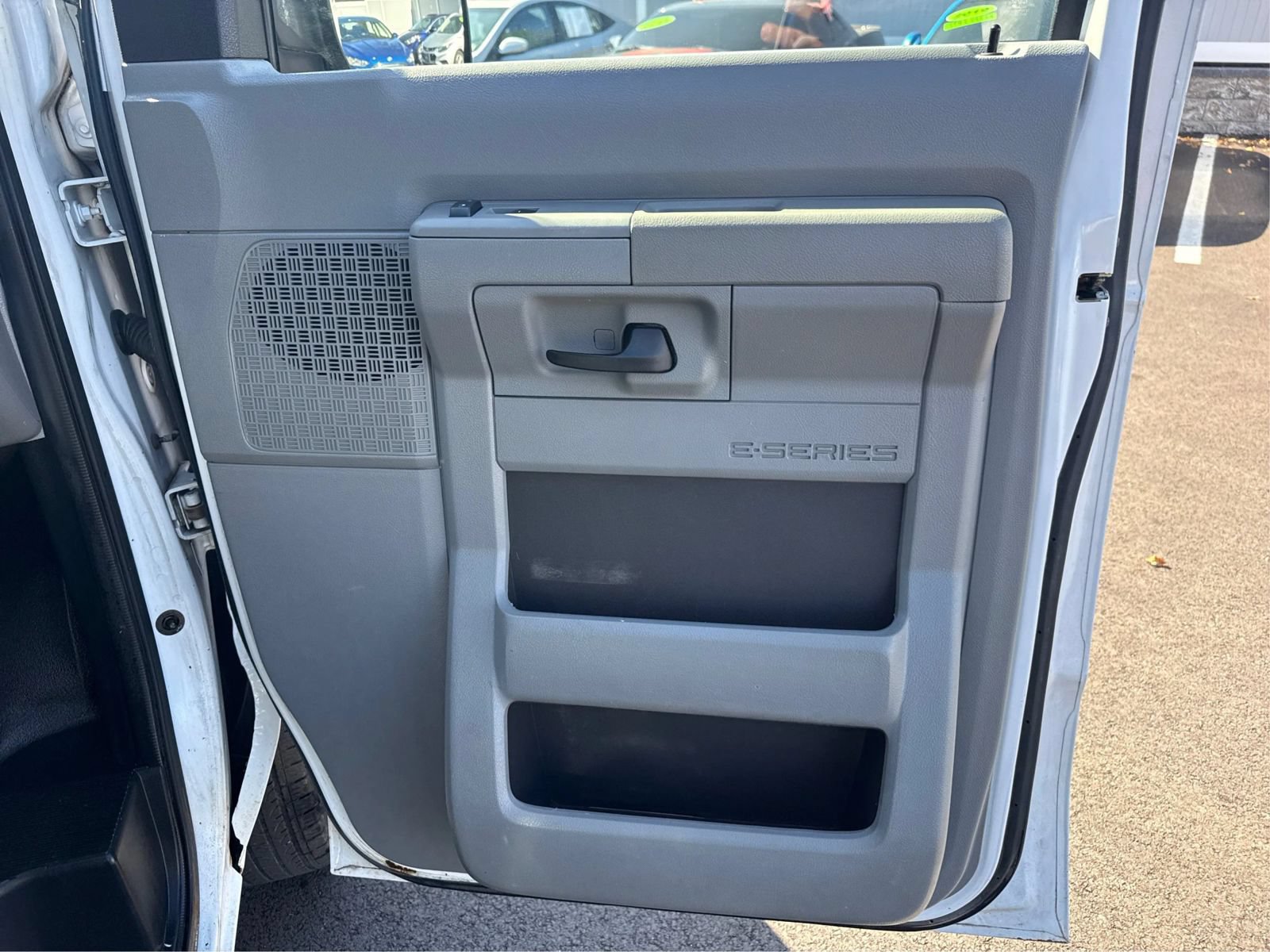Used 2011 Ford E-150 and Econoline 150 w/ PWR Group RWD image 21