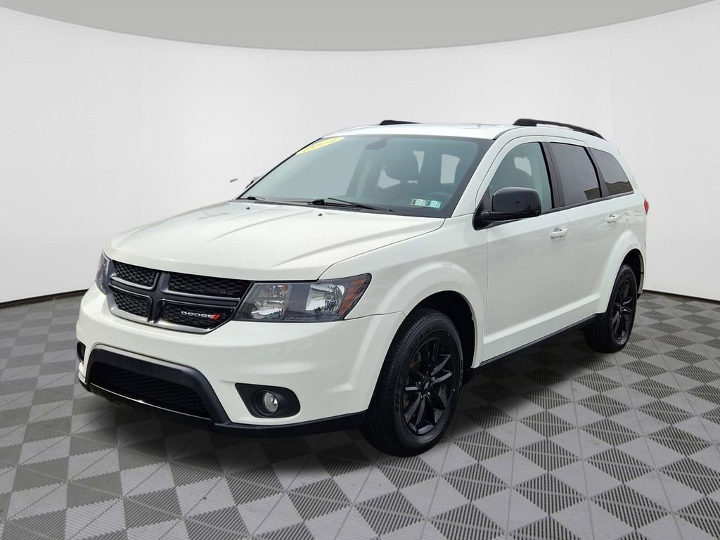 Used 2019 Dodge Journey SE w/ Blacktop Package image 2