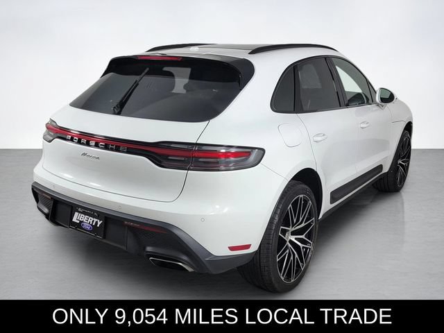 Used 2024 Porsche Macan AWD/4WD image 3