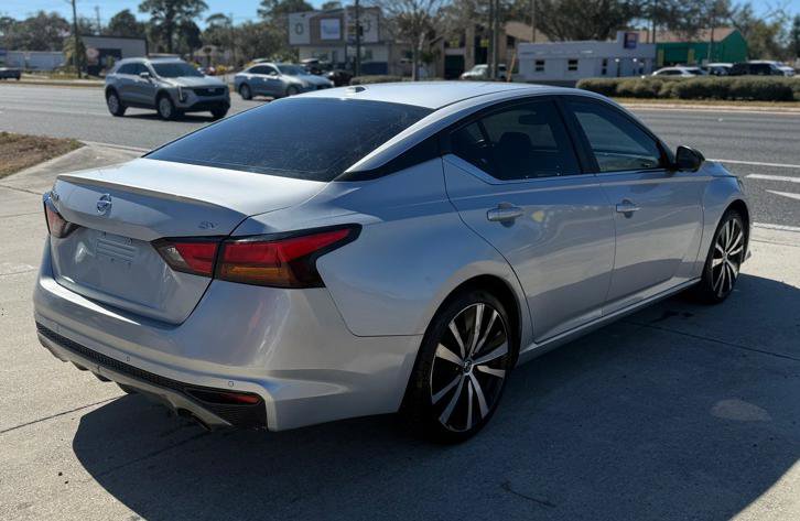 Used 2022 Nissan Altima 2.5 SR image 4