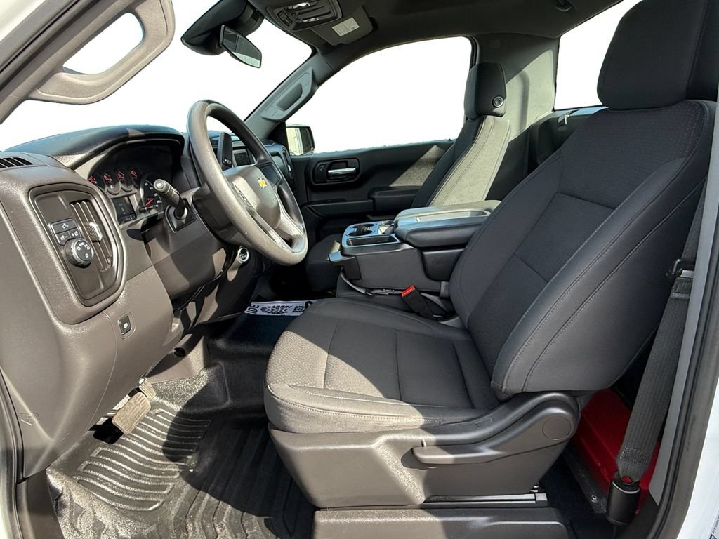 Used 2025 Chevrolet Silverado 1500 W/T RWD image 9