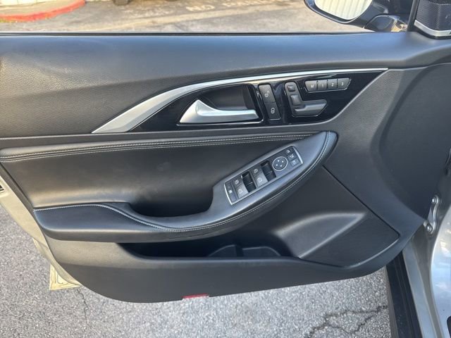 Used 2018 INFINITI QX30 Premium w/ Navigation Package image 15