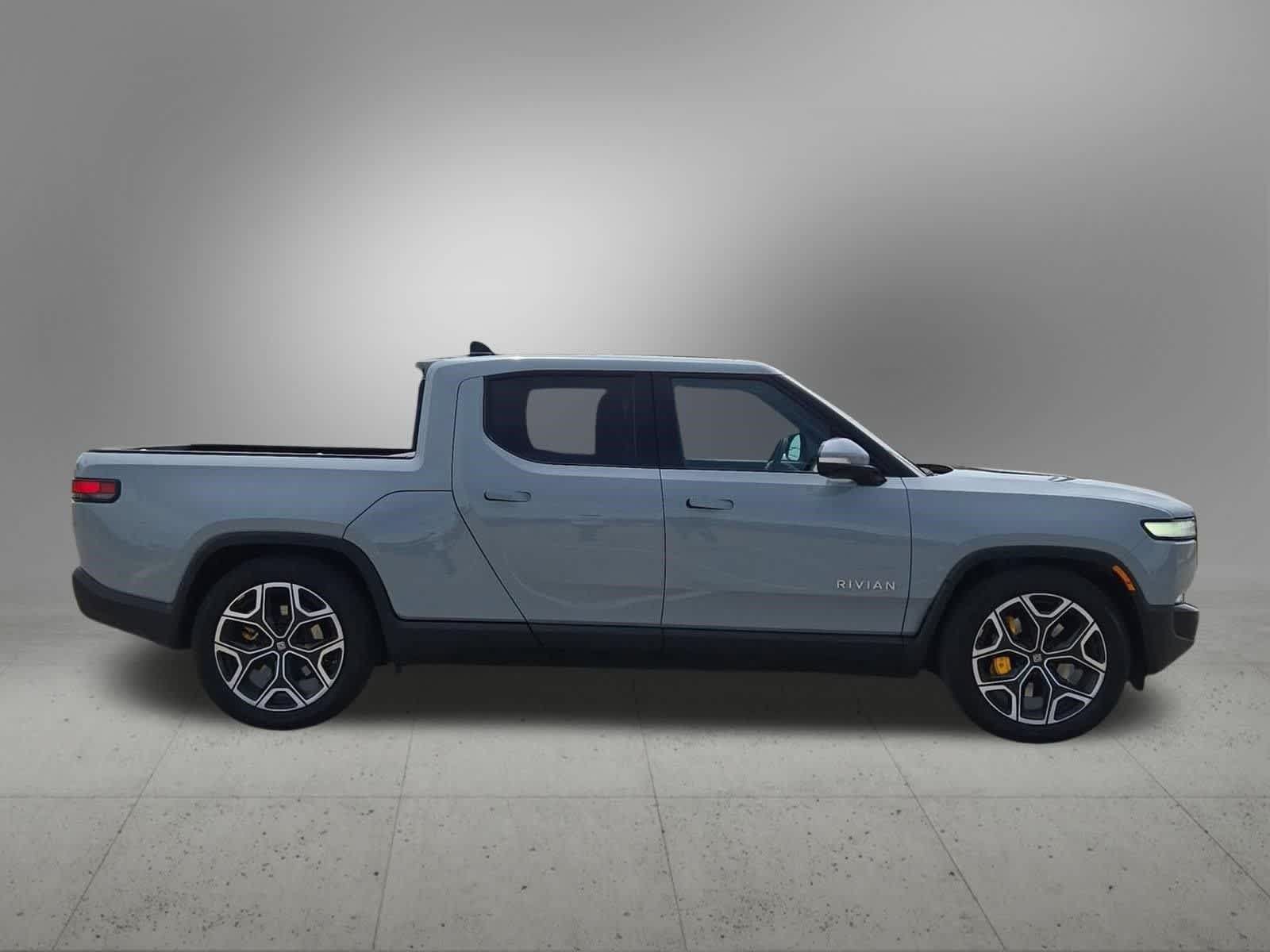 Used 2022 Rivian R1T Adventure AWD/4WD image 7