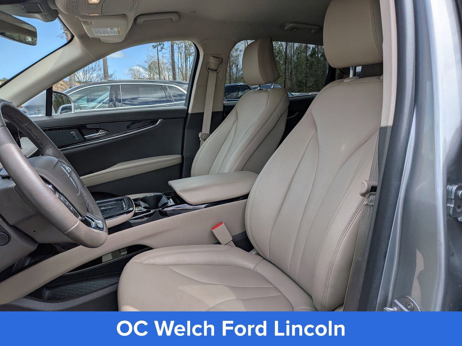 Used 2023 Lincoln Nautilus FWD w/ Premium Package image 11
