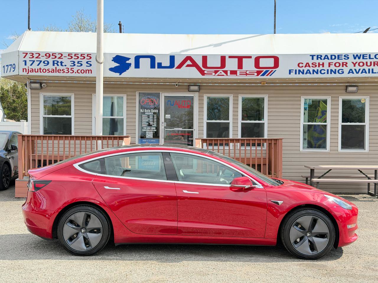 Used 2018 Tesla Model 3 Long Range image 3