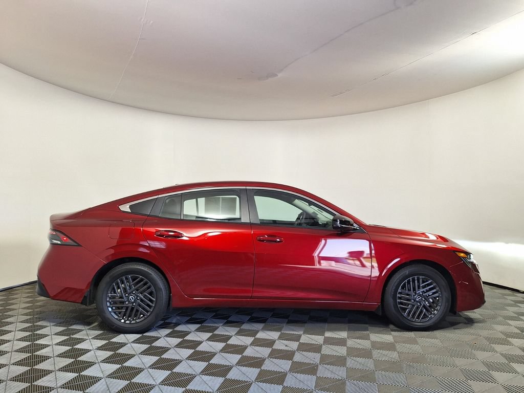 Used 2026 Nissan Sentra SV w/ SV Convenience Package FWD image 4