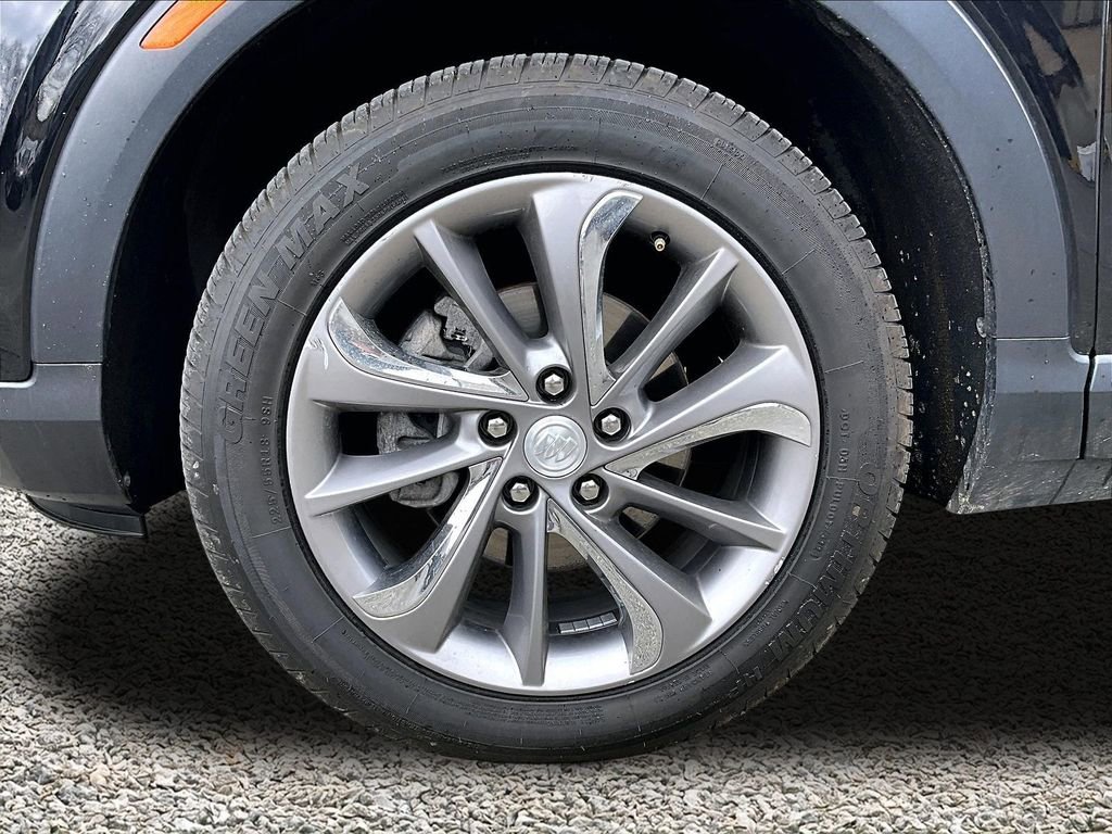 Used 2020 Buick Encore GX Essence w/ Experience Buick Package image 9