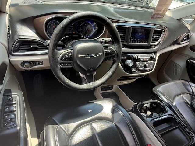 Used 2020 Chrysler Voyager Lxi image 23