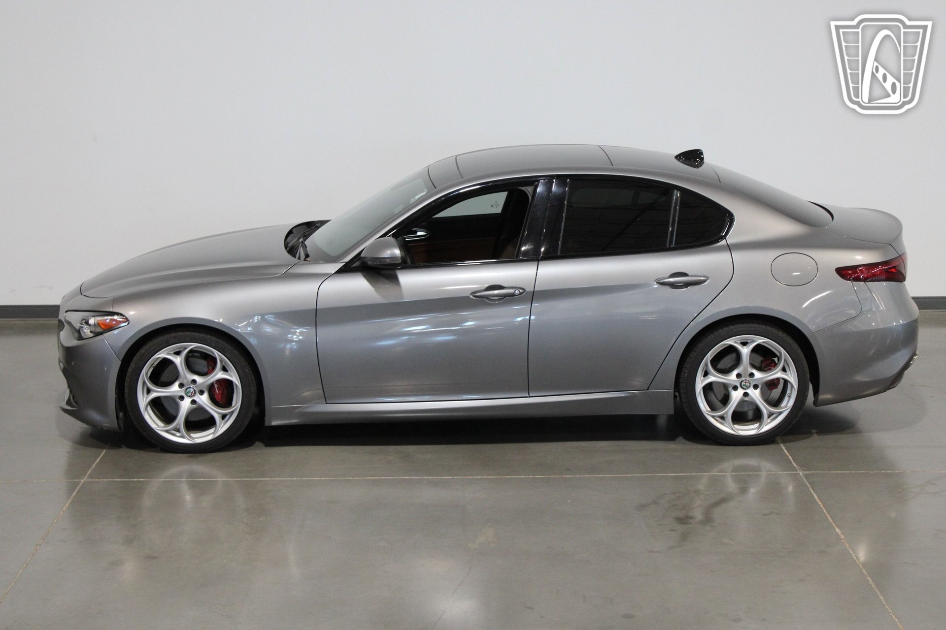 Used 2020 Alfa Romeo Giulia Ti Sport RWD image 13