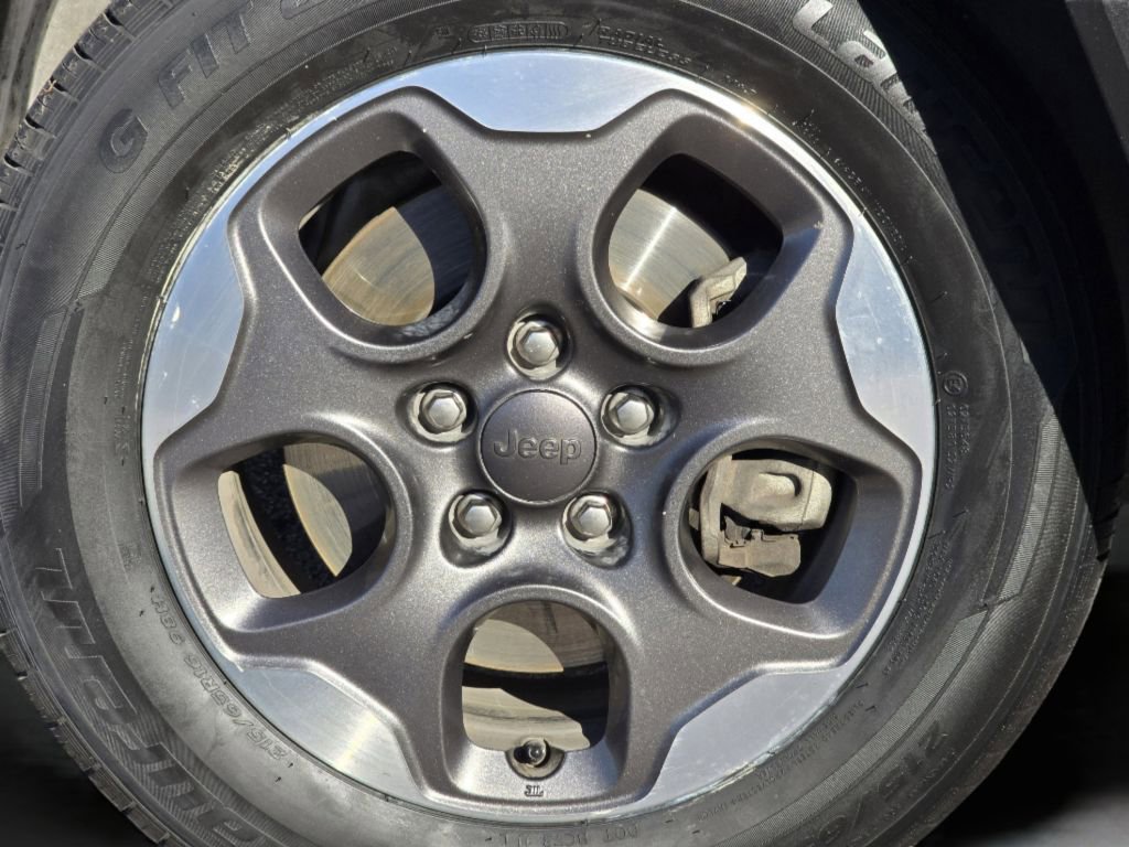 Used 2018 Jeep Renegade Sport w/ Power & Air Group image 21