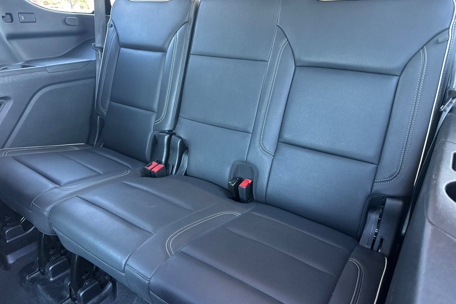 Used 2024 Chevrolet Tahoe Premier RWD image 17