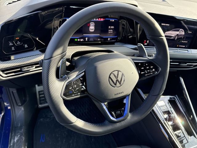 Used 2024 Volkswagen Golf R image 19