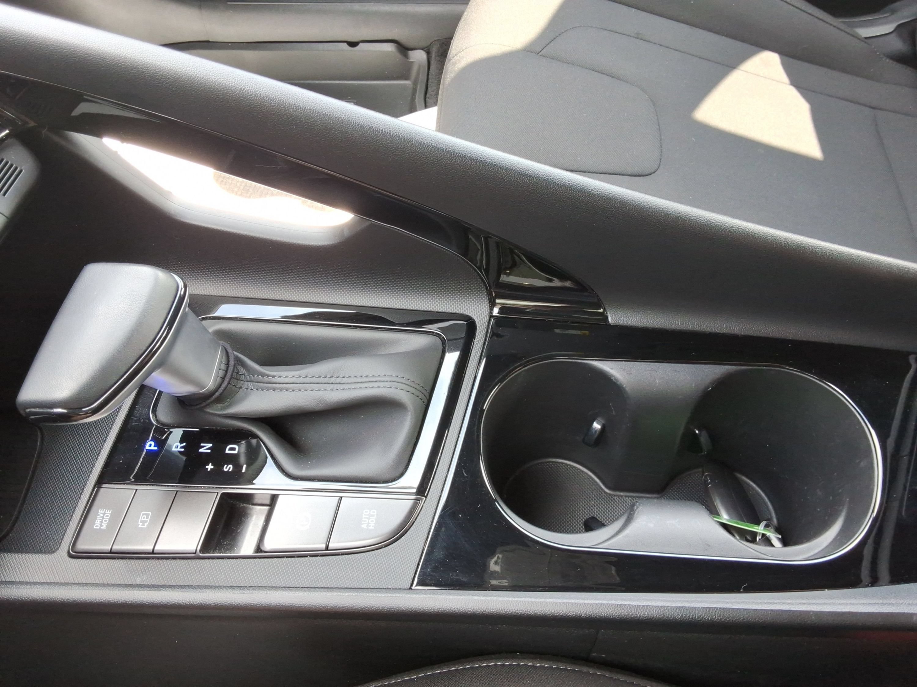 Used 2025 Hyundai Elantra SEL FWD image 19