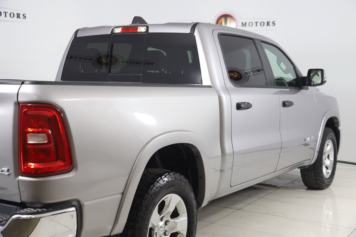 Used 2025 RAM 1500 Big Horn AWD/4WD image 32