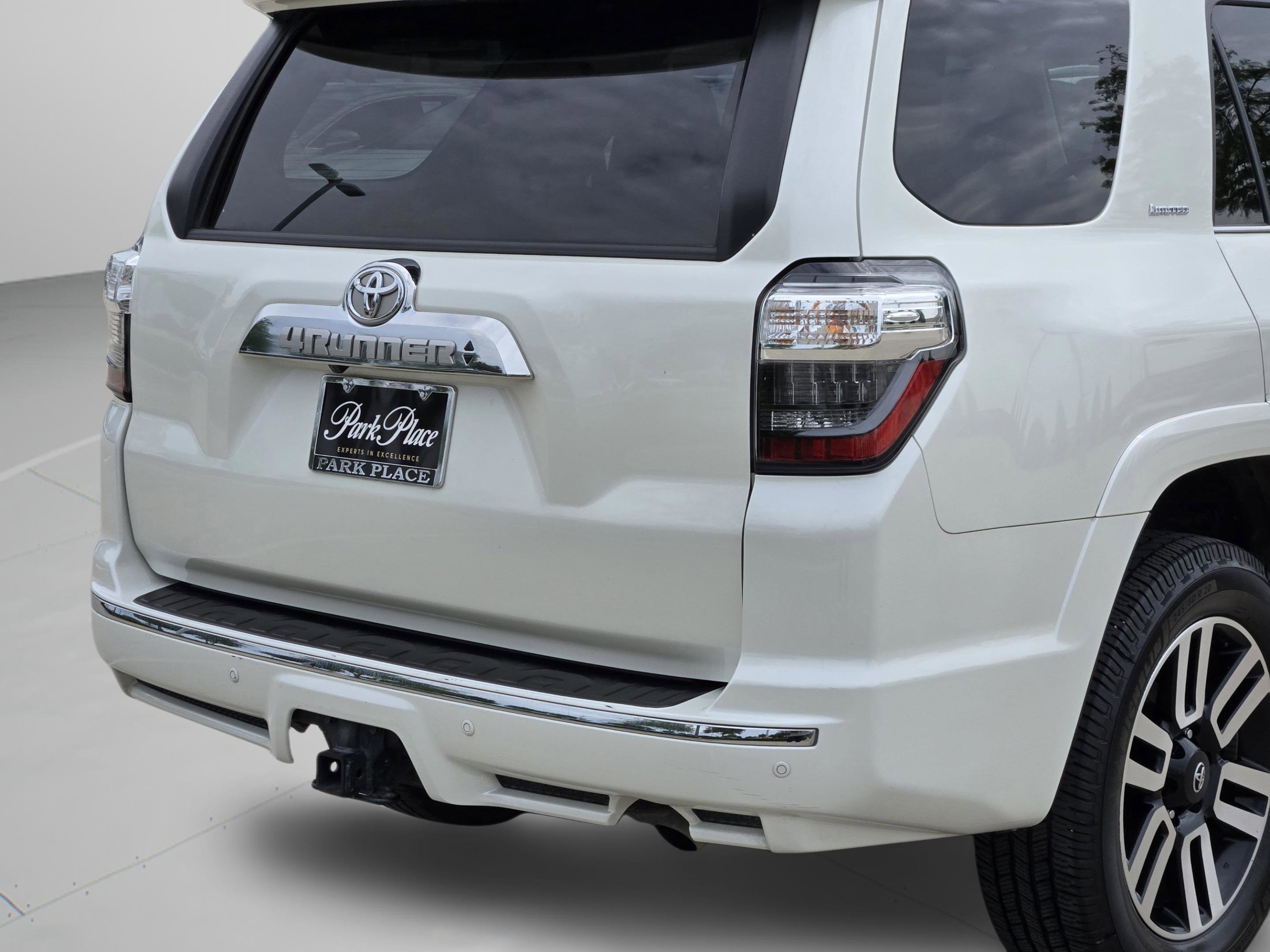 Used 2022 Toyota 4Runner Limited RWD image 17