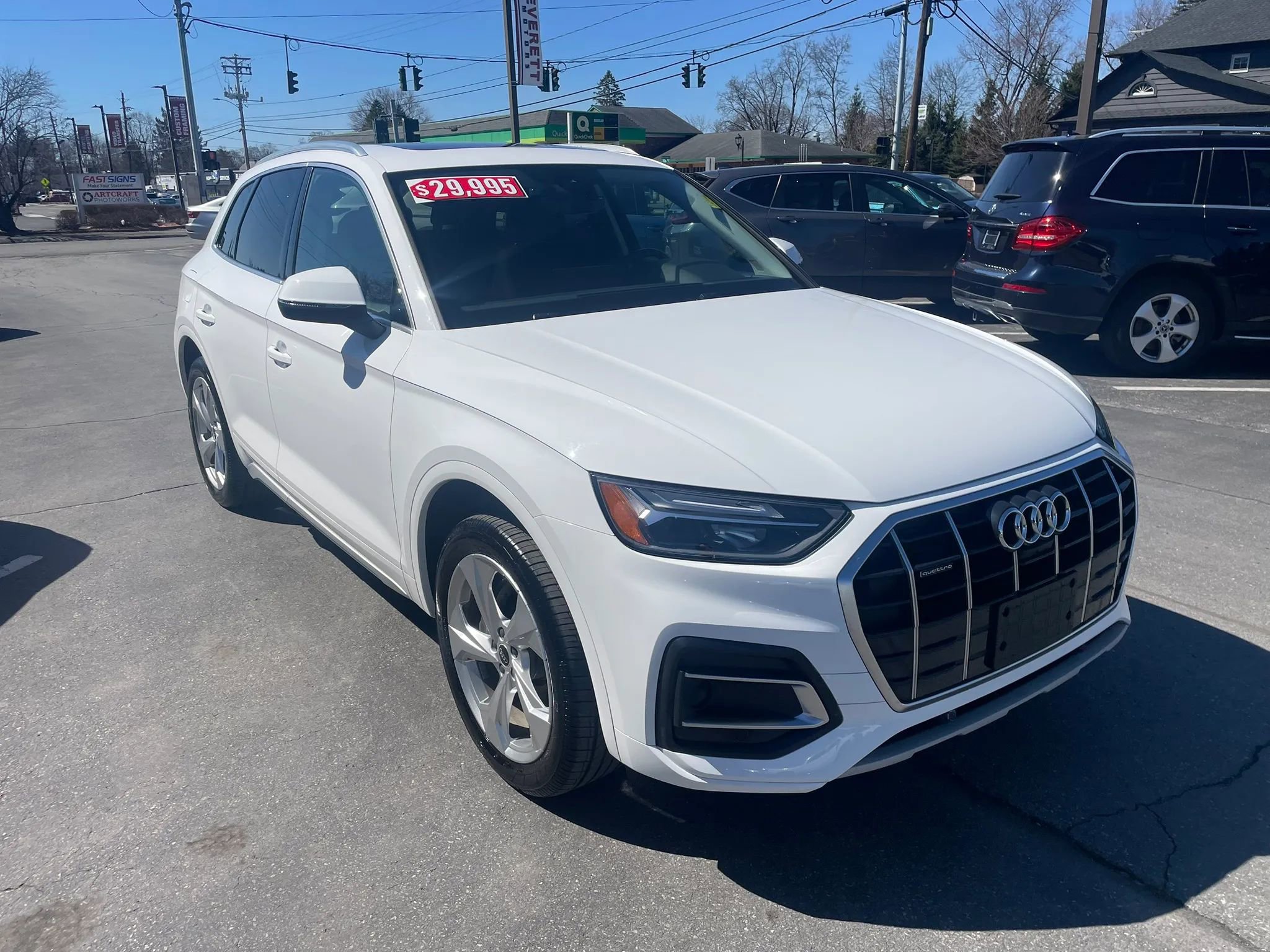 Used 2021 Audi Q5 2.0T Premium Plus w/ Premium Plus Package image 2