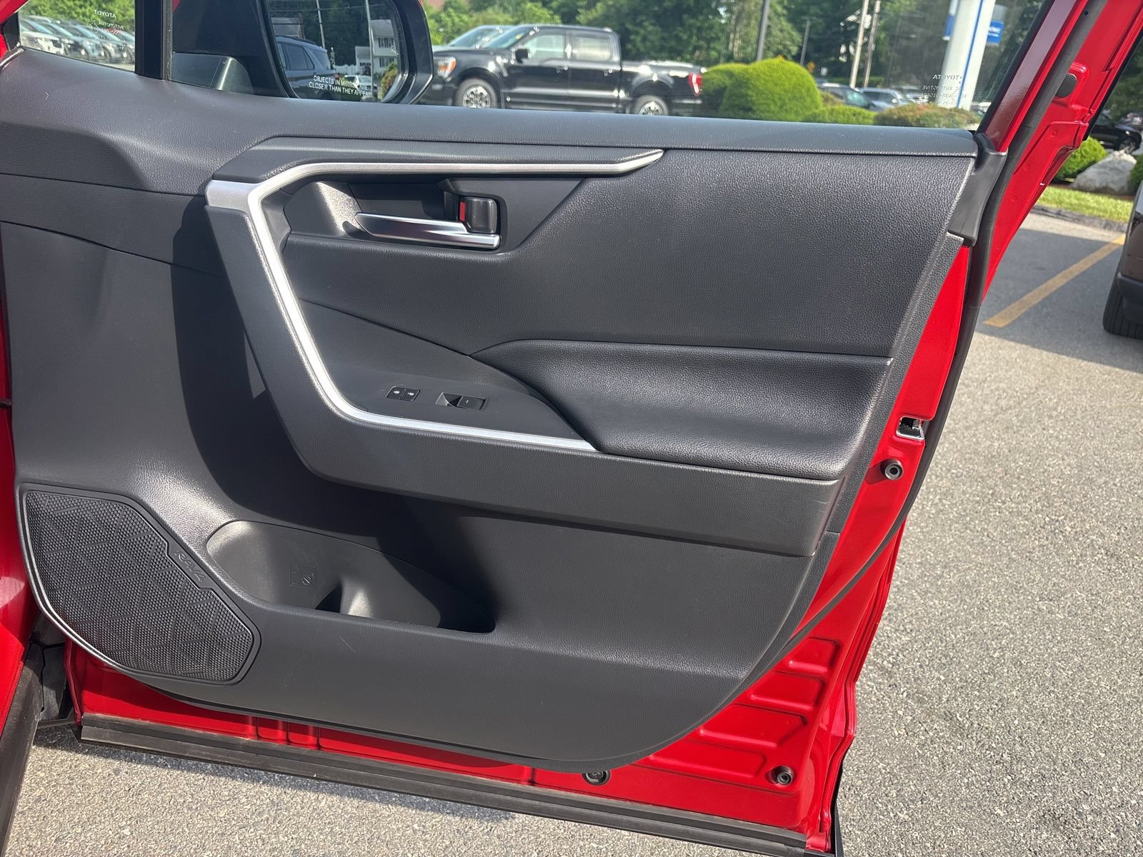 Used 2022 Toyota RAV4 SE AWD/4WD image 46
