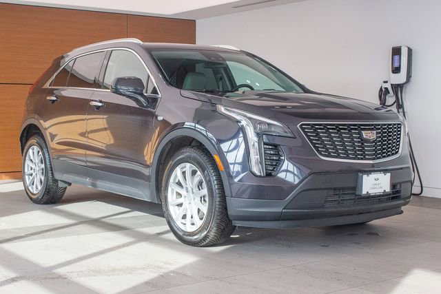 Used 2023 Cadillac XT4 Luxury w/ Cold Weather Package AWD/4WD image 5