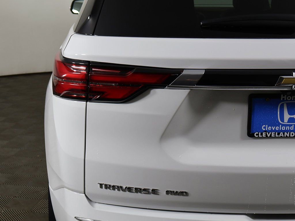 Used 2023 Chevrolet Traverse Premier AWD/4WD image 19