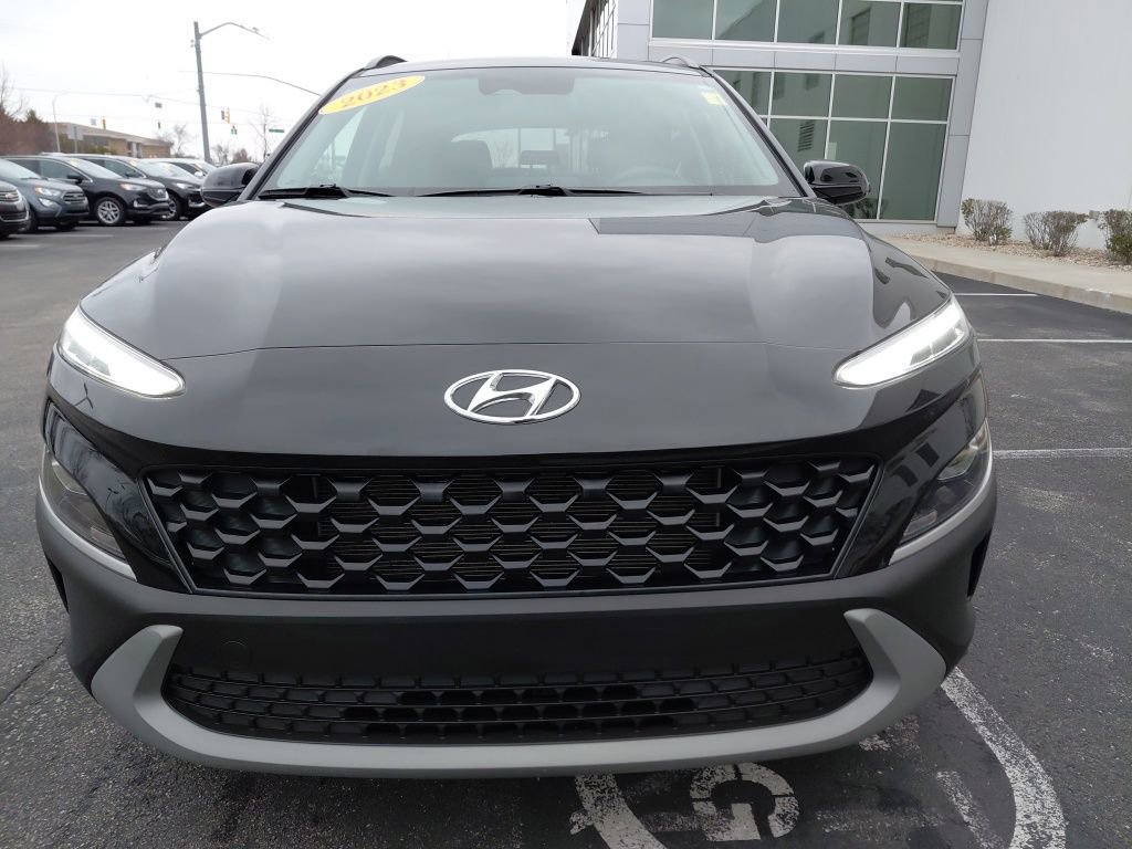 Used 2023 Hyundai Kona SEL image 3