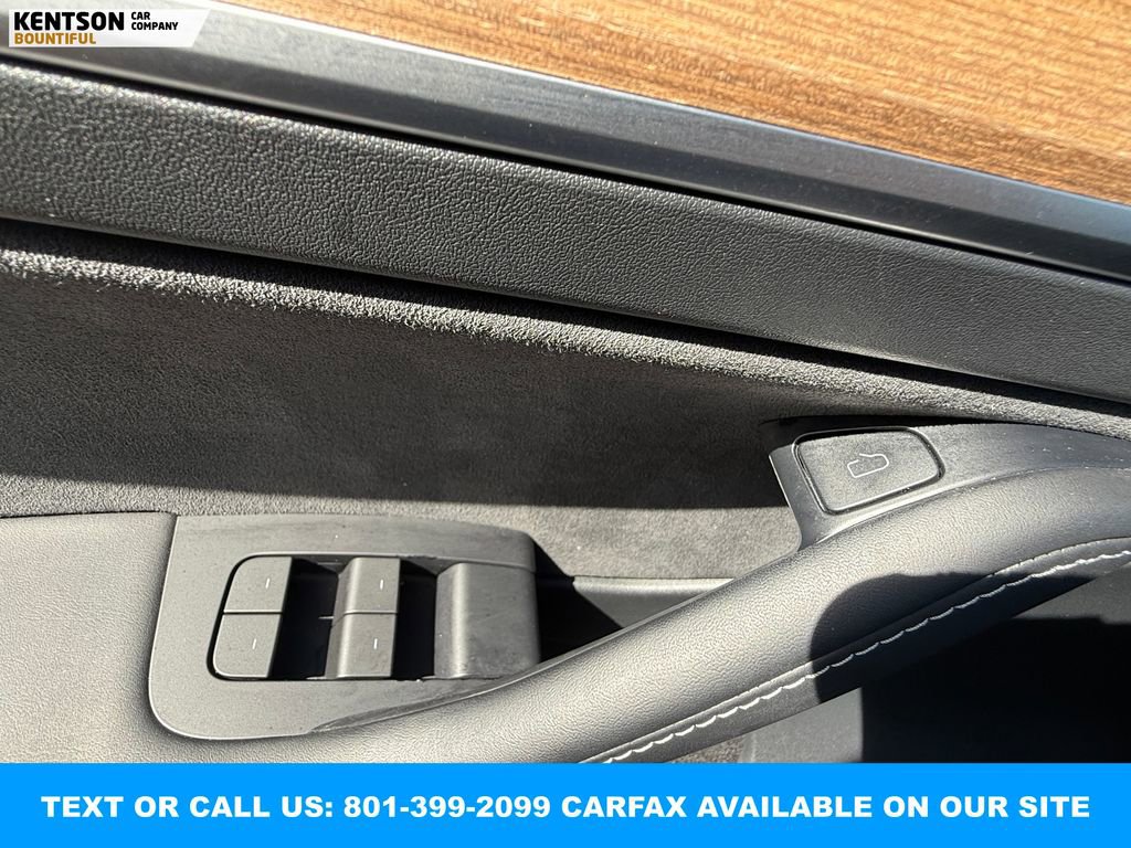 Used 2023 Tesla Model Y Performance AWD/4WD image 19